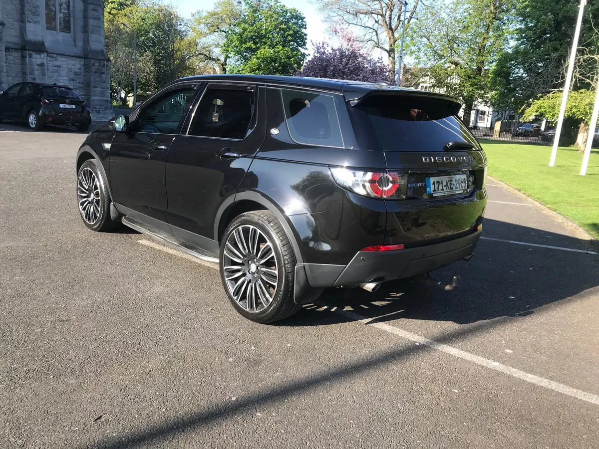 Land Rover Discovery Sport 2017 - Image 1