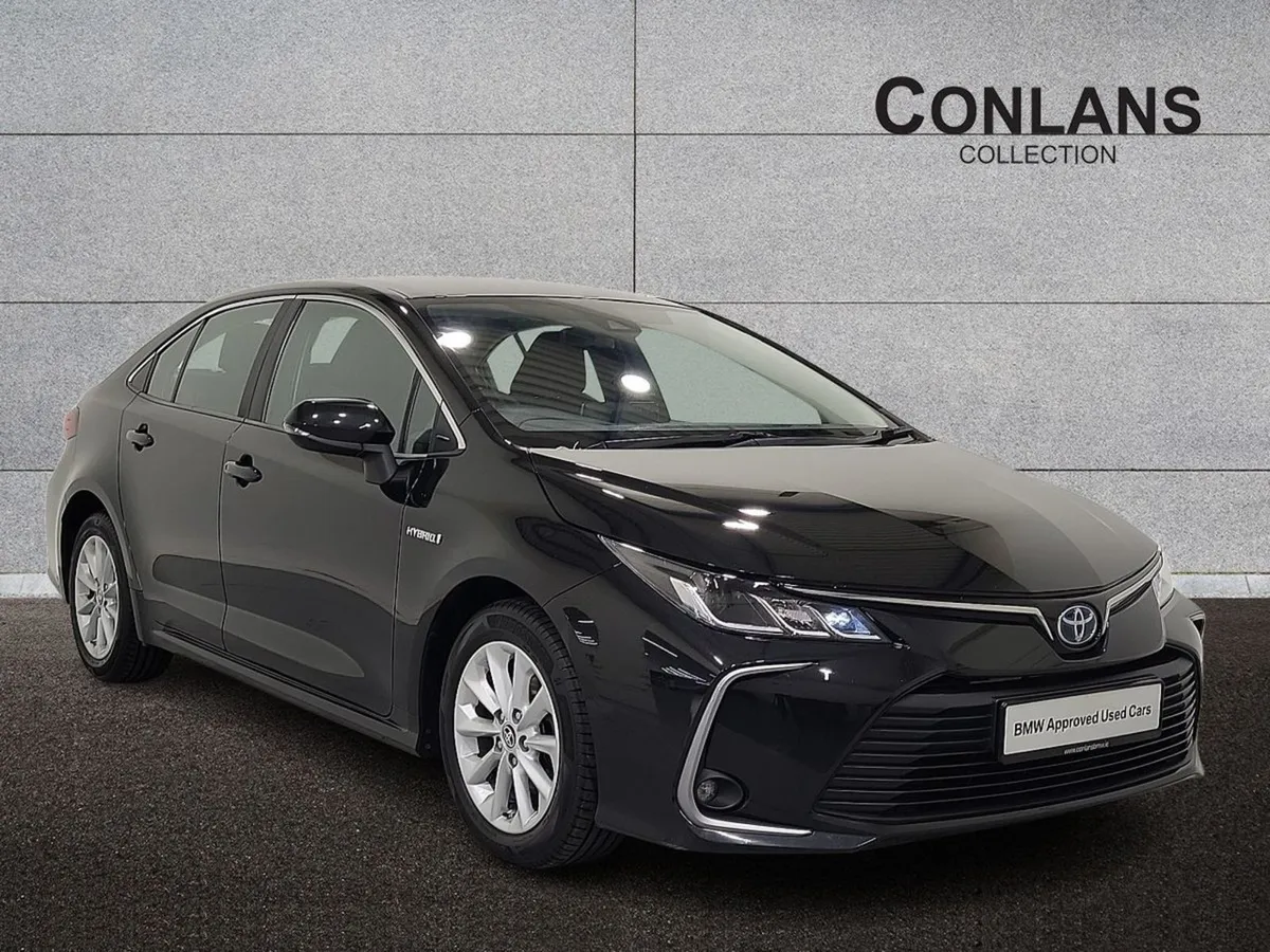Toyota Corolla 1.8 Hybrid Luna Saloon - Image 1