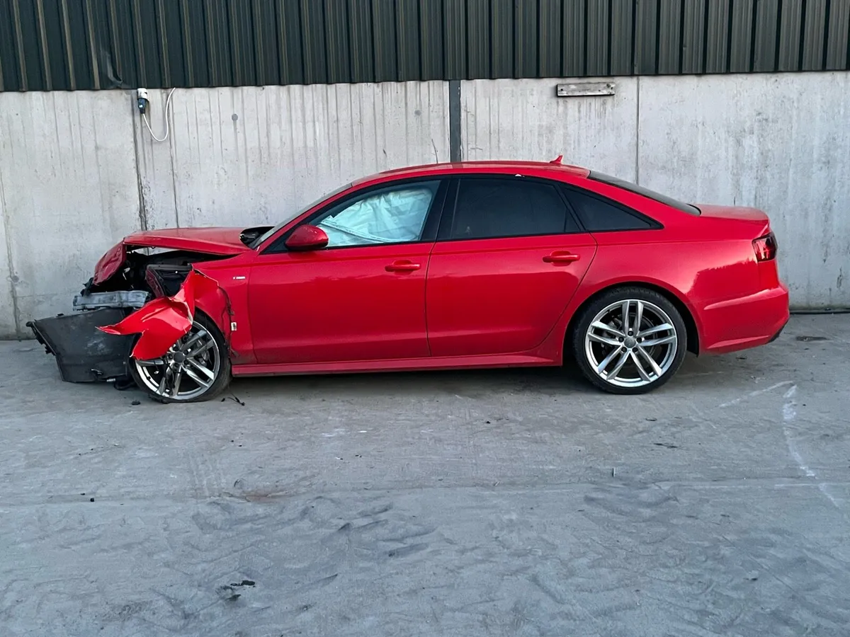 2016 Audi A6 for parts - Image 2