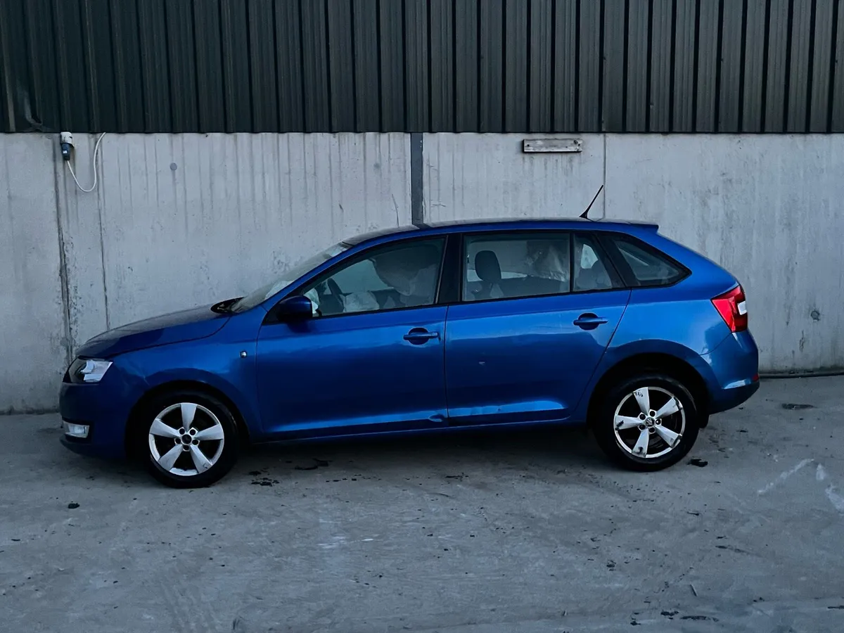 2015 Skoda Rapid for parts - Image 3