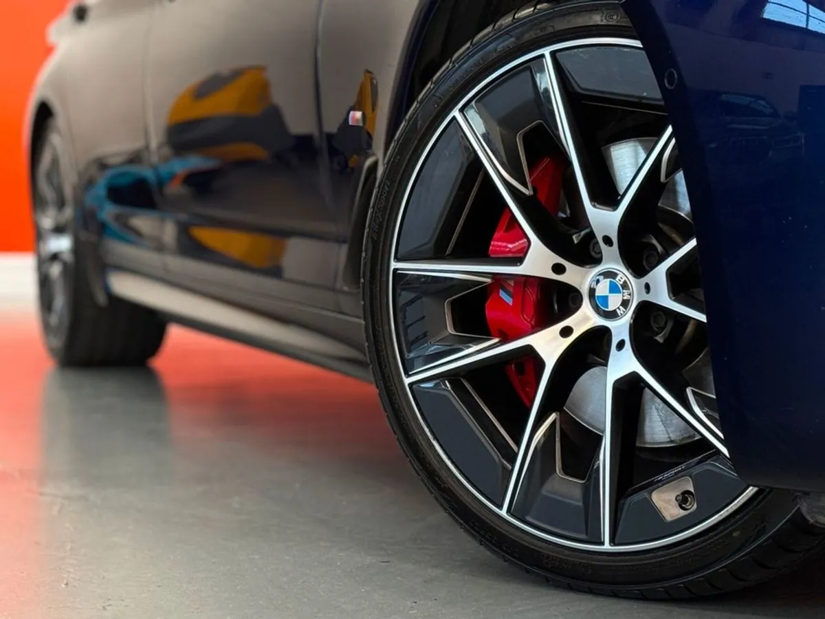 BMW 5 Series Tanzanite Blue  520D M-sport  Sunroo - Image 2