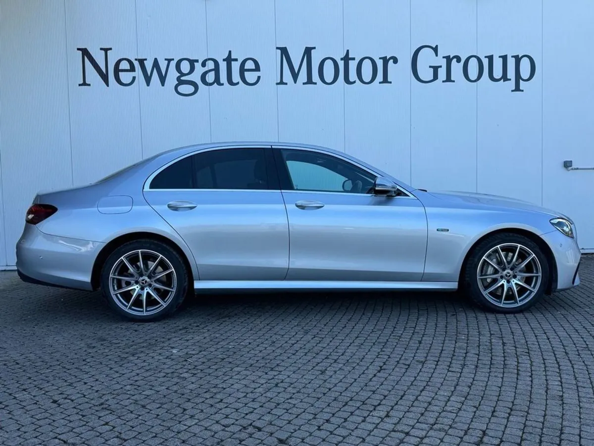 Mercedes-Benz E-Class E 300 d A/T AMG Line - Image 4