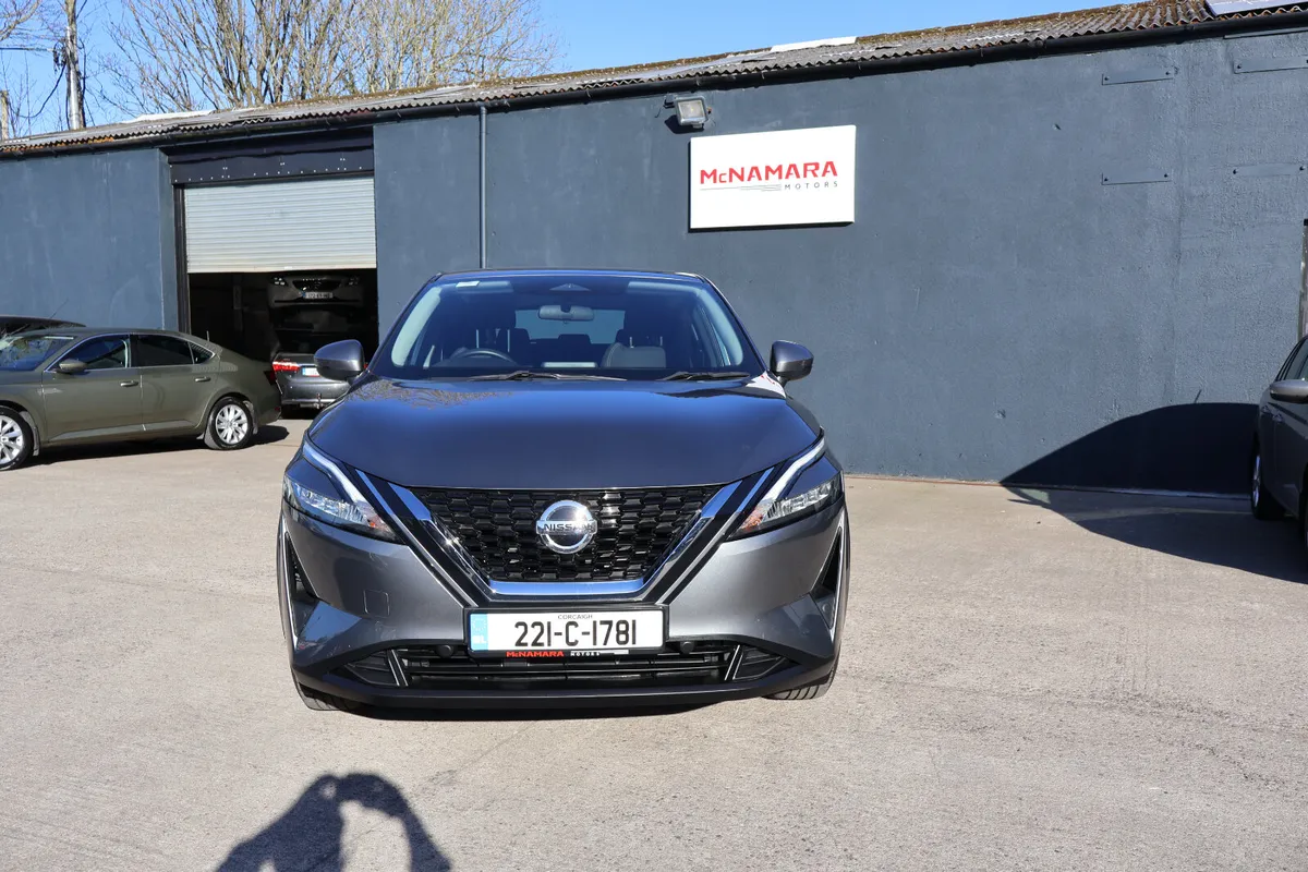 Nissan Qashqai SV Hybrid Only 10,000Km 'As New' - Image 4