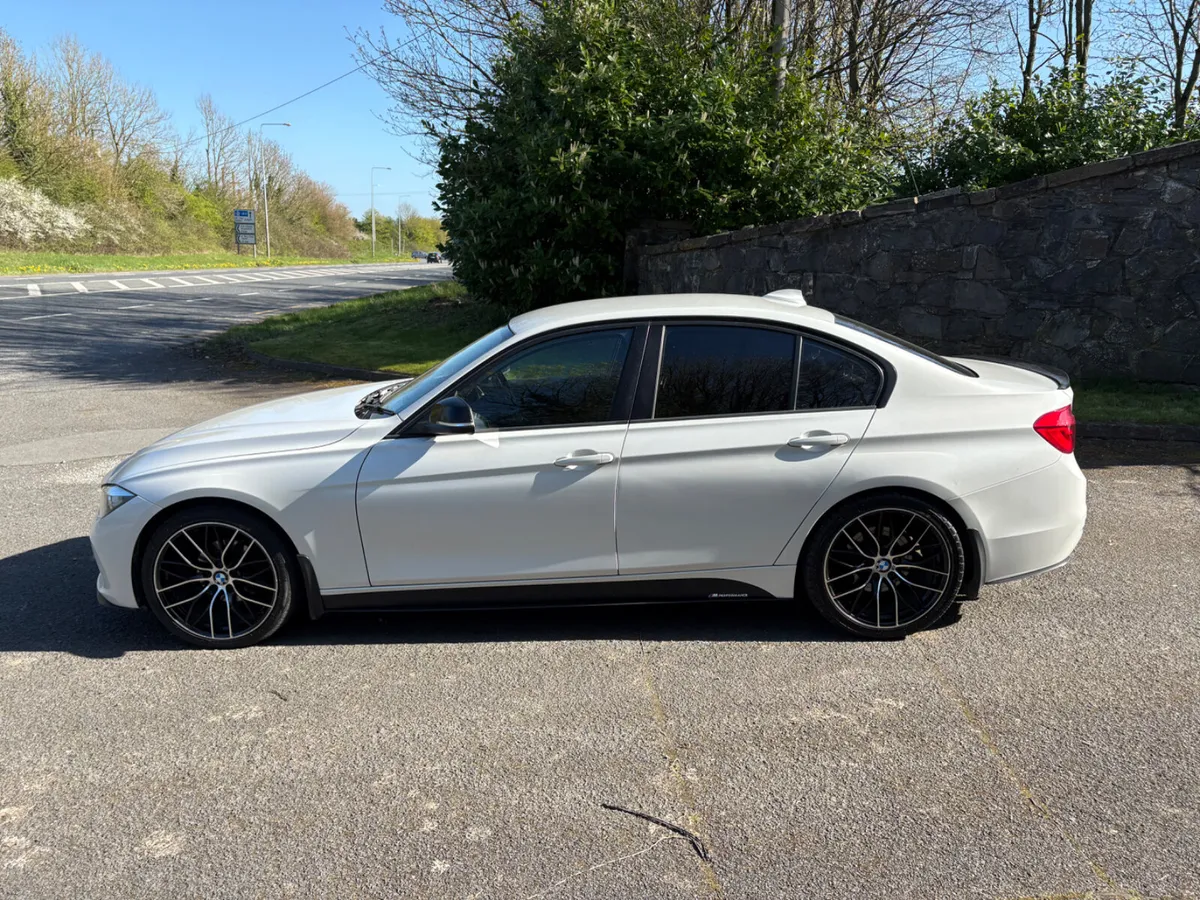 BMW 320d M performance Automatic Diesel - Image 4