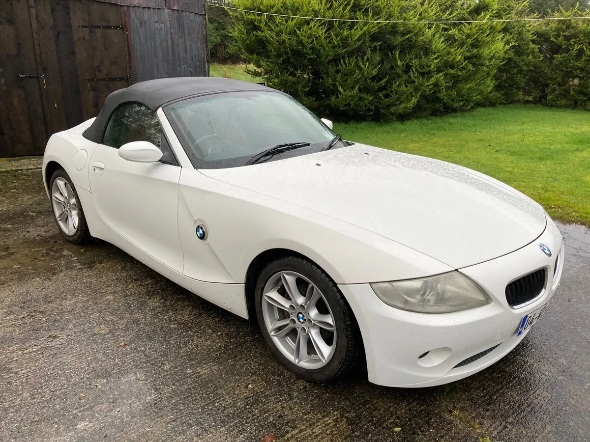 BMW Z4 2004 - Image 2