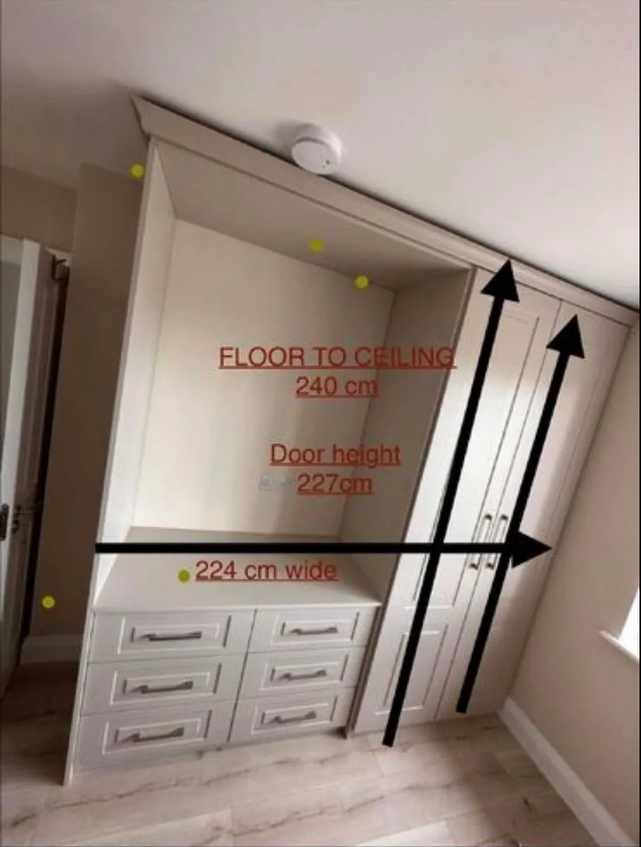 Softline wardrobe with 6 pull out drawers - Image 2