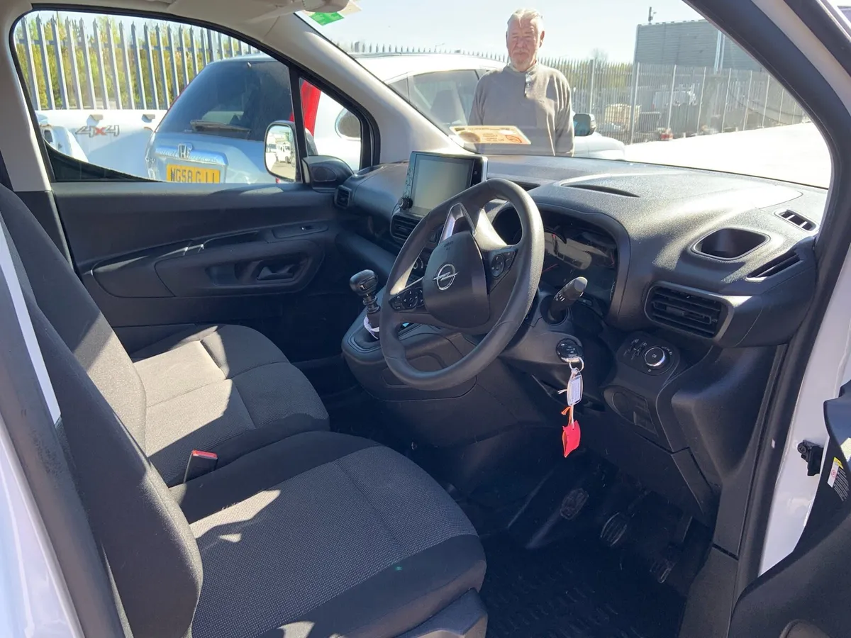 232 opel combo 12k kms - Image 4