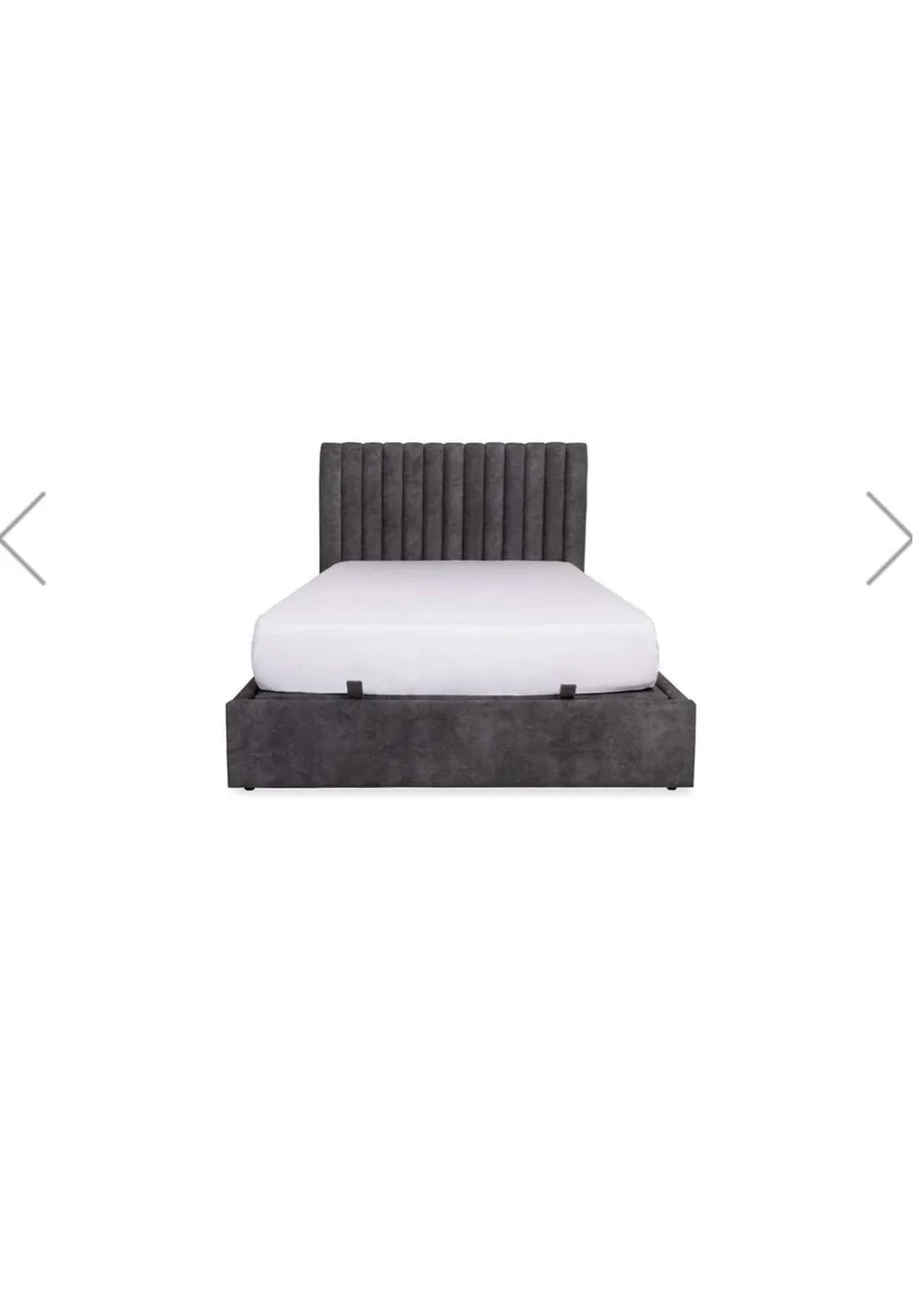 EZ Living superking ottoman bed and mattress - Image 1