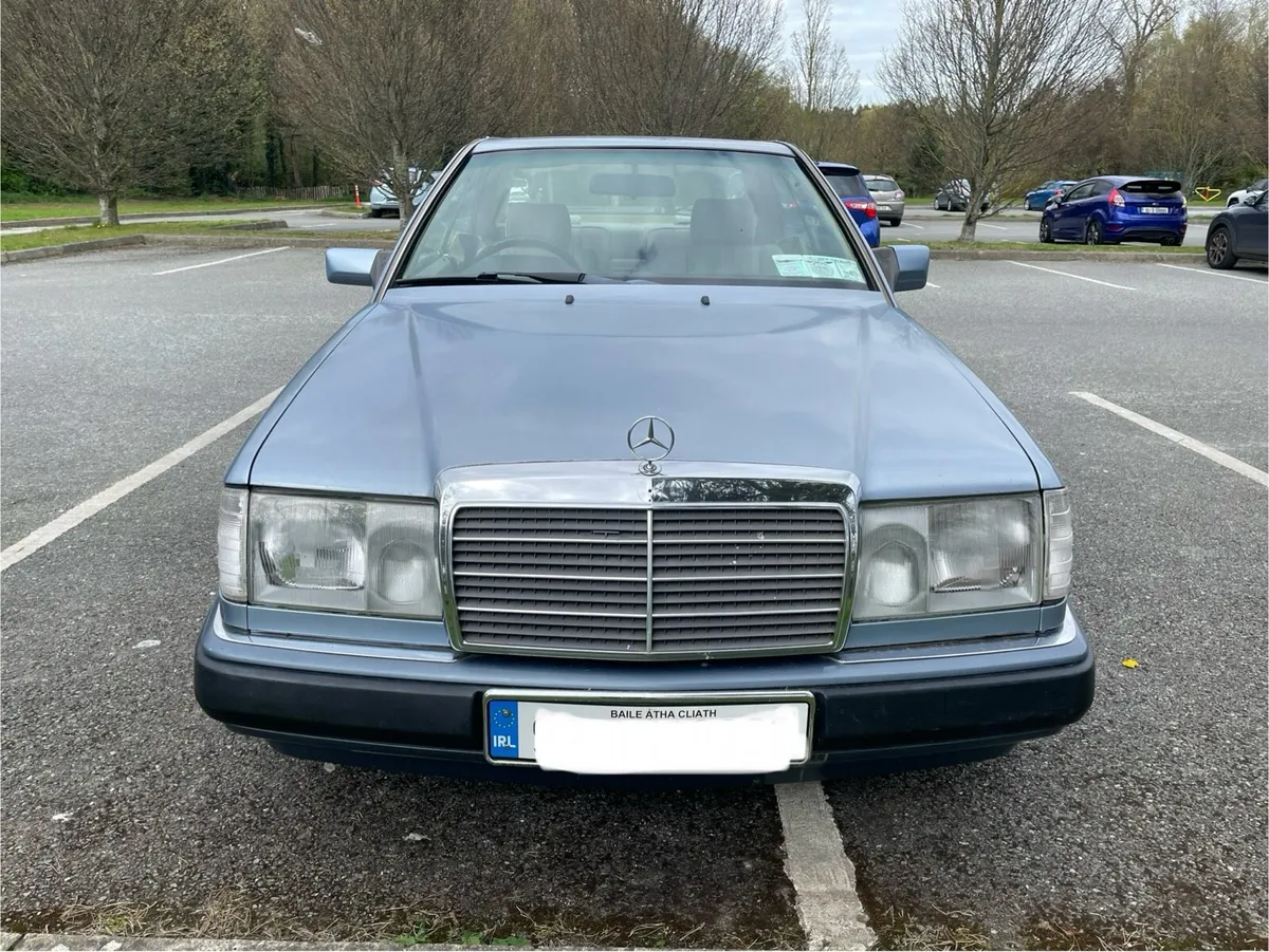 Mercedes - Image 1