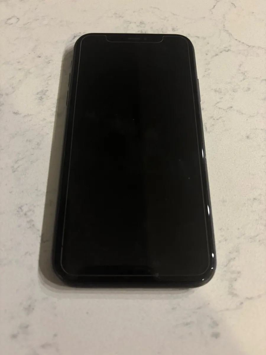 Unlocked Iphone 11 - Image 1