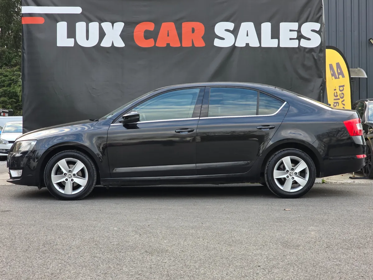 2015 Skoda Octavia 1.6 TDI AMBITION AUTOMATIC - Image 2