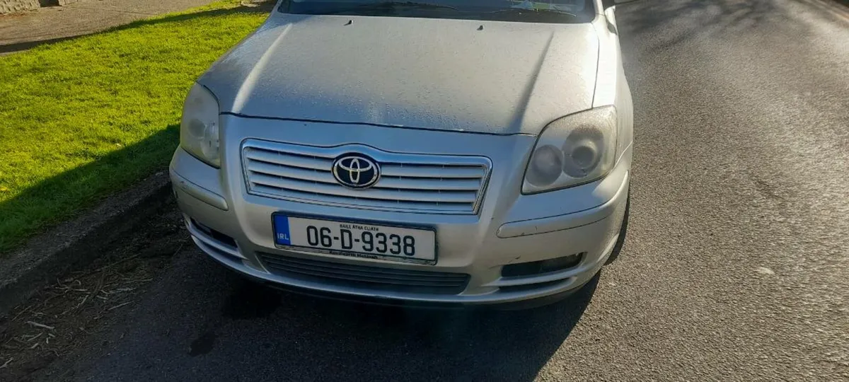 Toyota Avensis 2006 Petrol. NCT 1/26.   €950 - Image 2