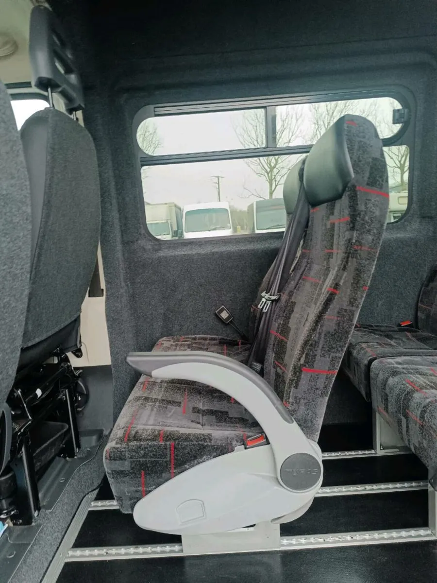 Peugeot boxer 17 seats 2019 Immaculate condit - Image 4