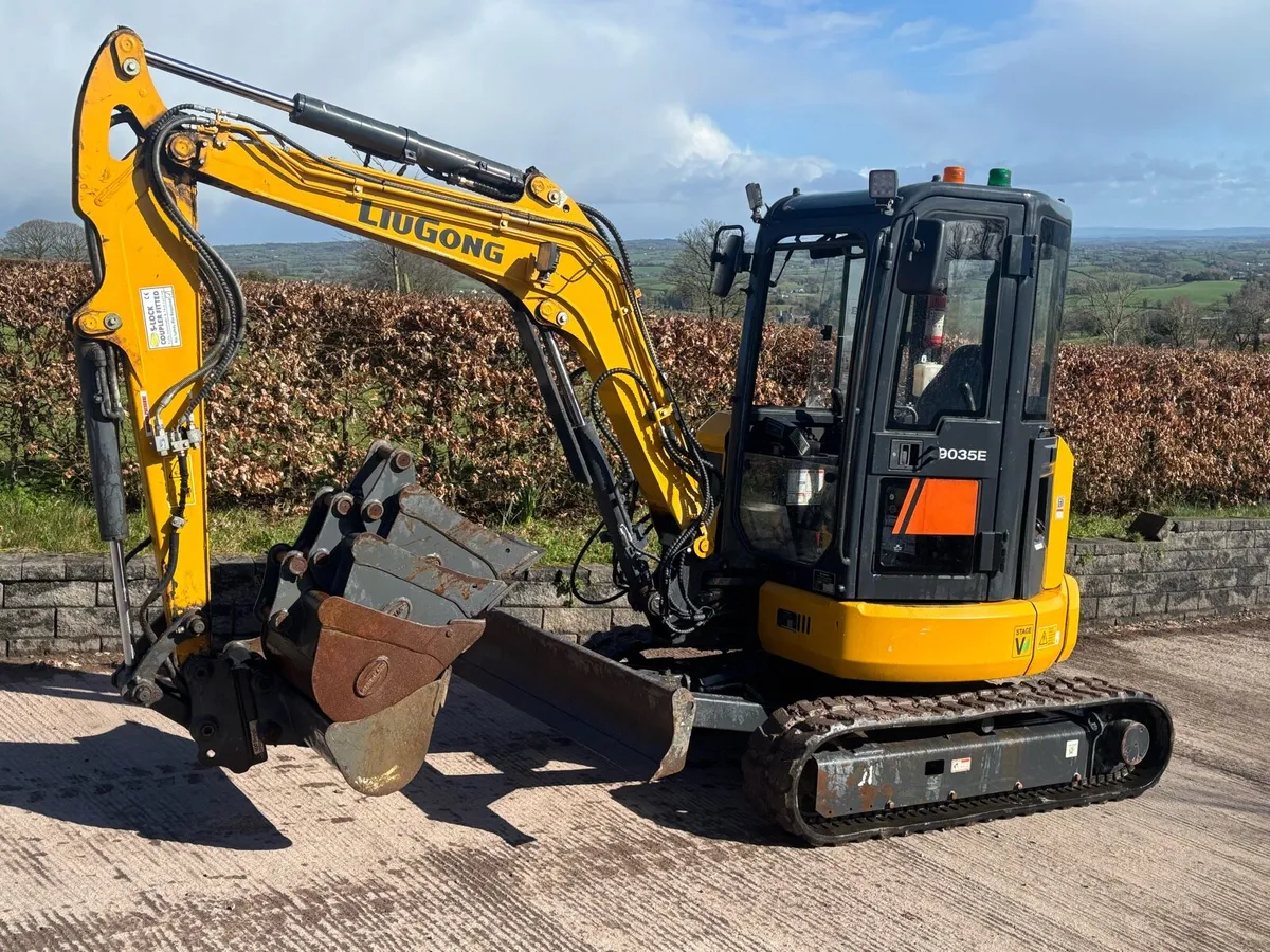 Ligong 4 Ton Digger - Image 1