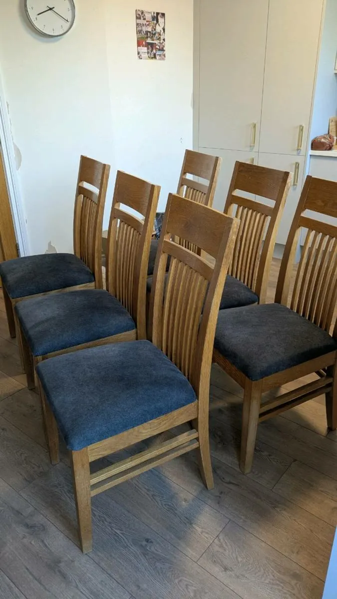 6 solid oak kitchen chairs - Image 4