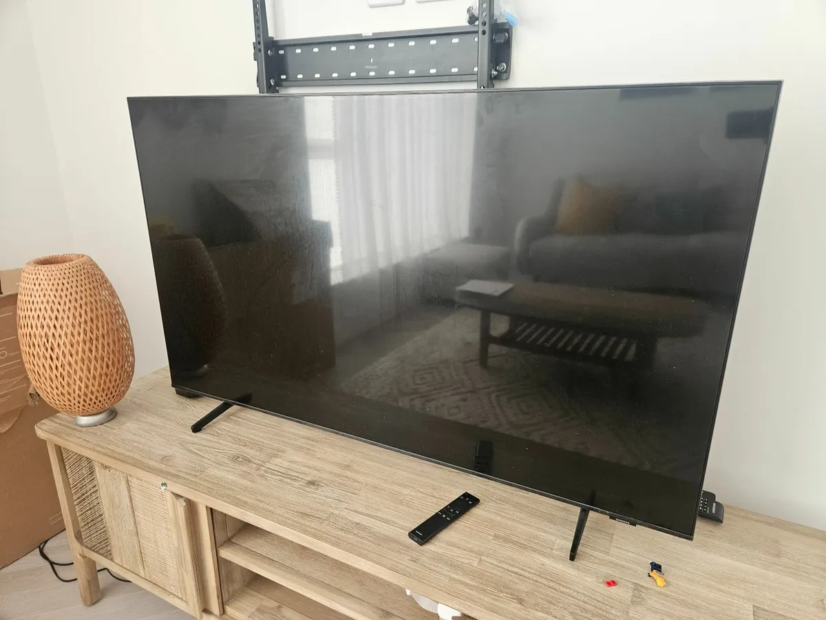 Samsung Qled Q60a 55inch screen Repairable - Image 1