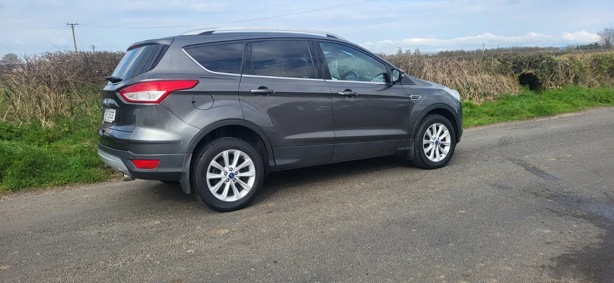 Ford Kuga 2016, diesel  2.0 - Image 2
