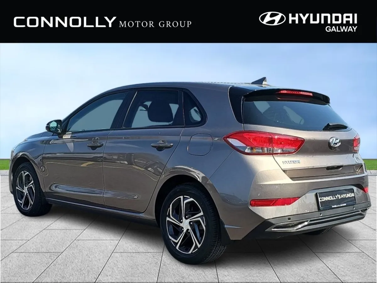 Hyundai i30 1.6 Diesel Deluxe - Image 2