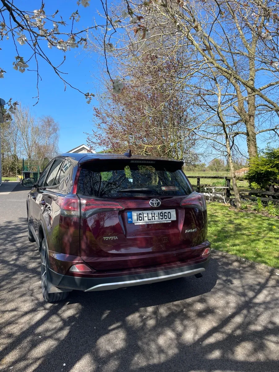 Toyota RAV4 2016 - Image 2