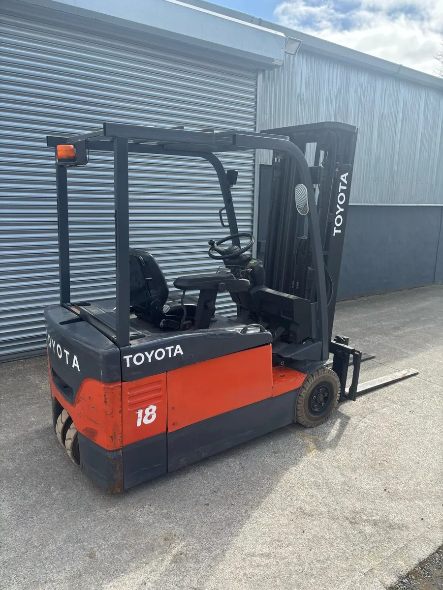 Forklift - Image 1