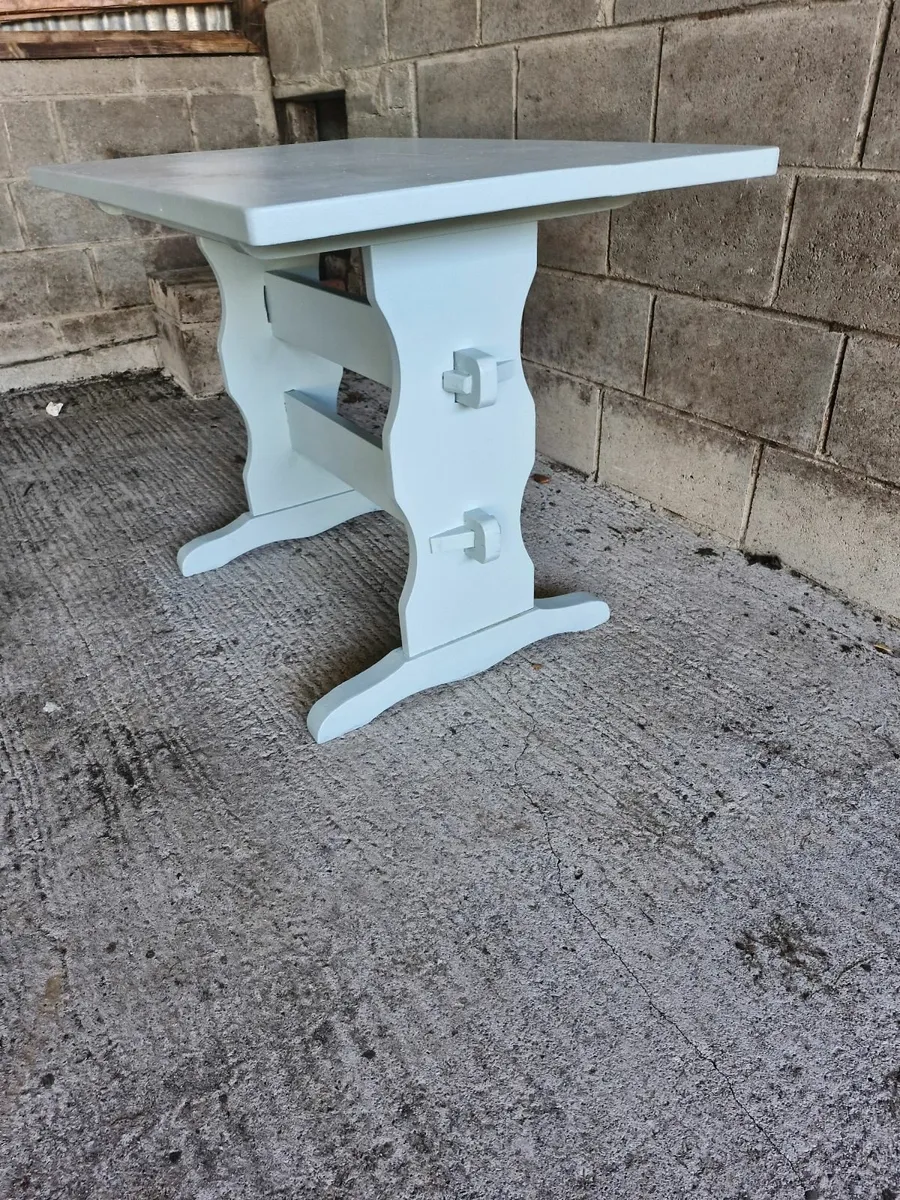 2 tables - Image 3