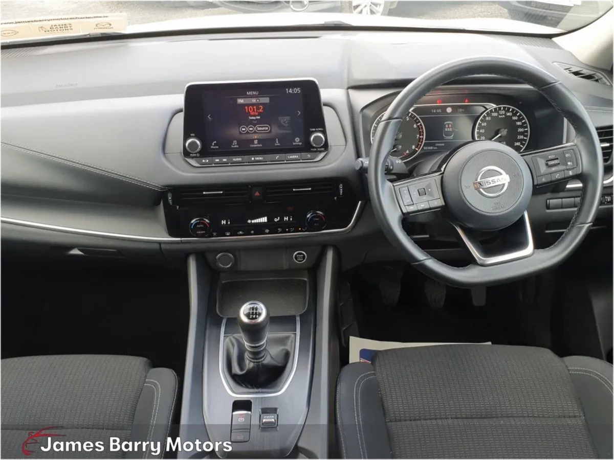 Nissan QASHQAI 1.3 PET Mild Hybrid SV - Staff Car - Image 3