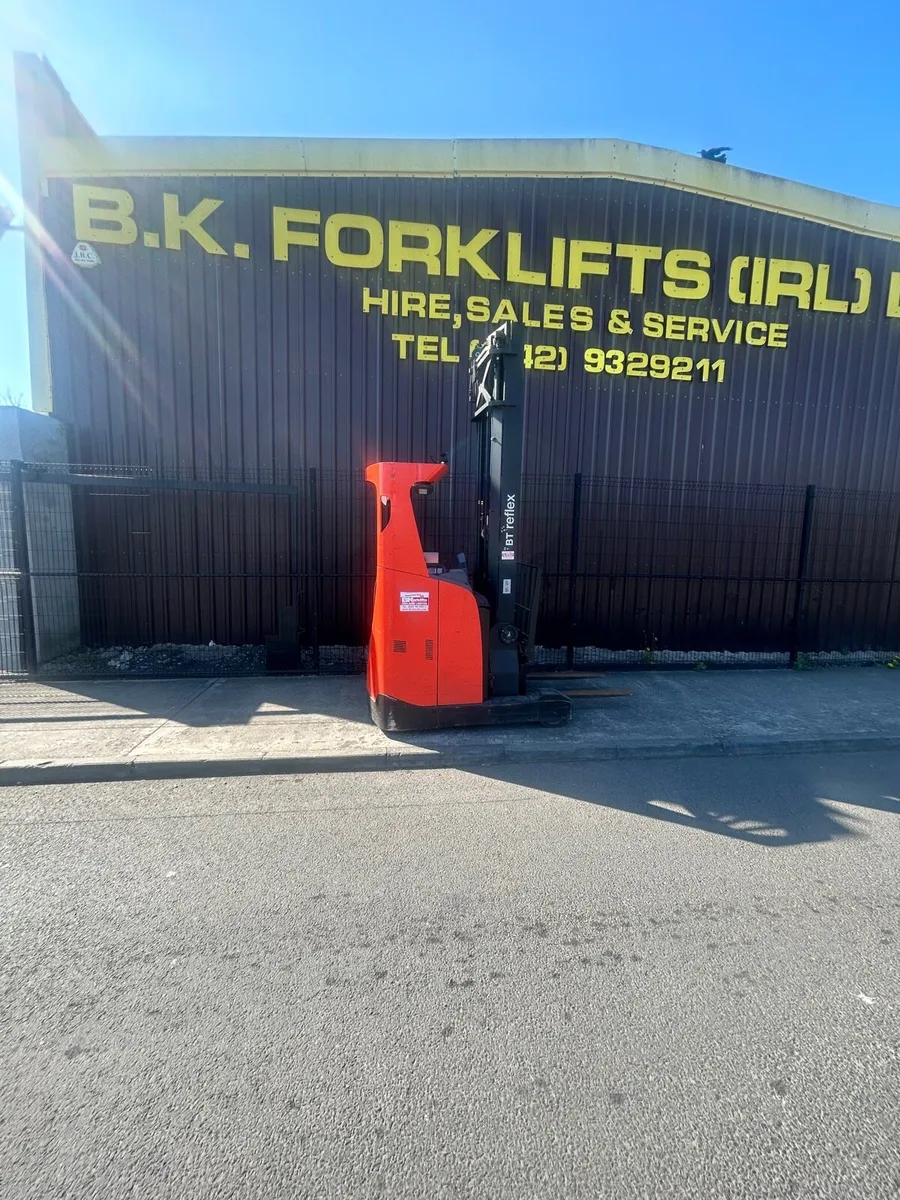 Toyota Electric Reach Truck - Image 1