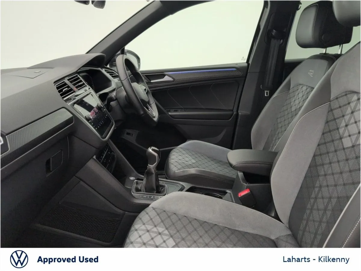 Volkswagen Tiguan R-line 2.0tdi 150HP  black Styl - Image 4
