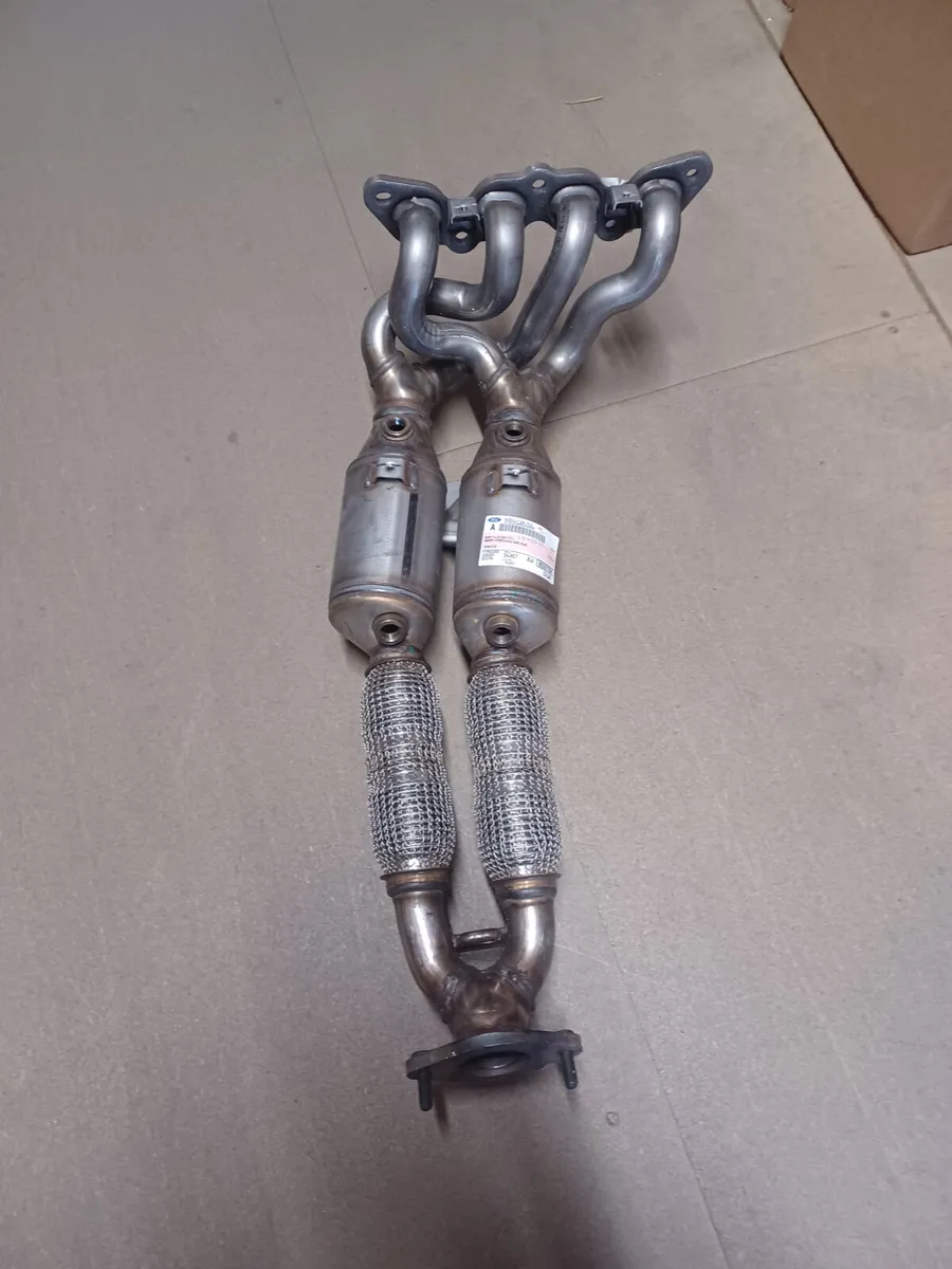 EXHAUST MANIFOLD AND CATALYST ASSY  FIT FOCUS/C/MA