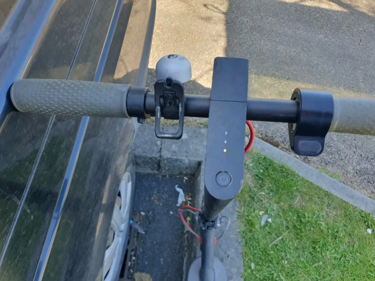 Electric scooter - Image 2