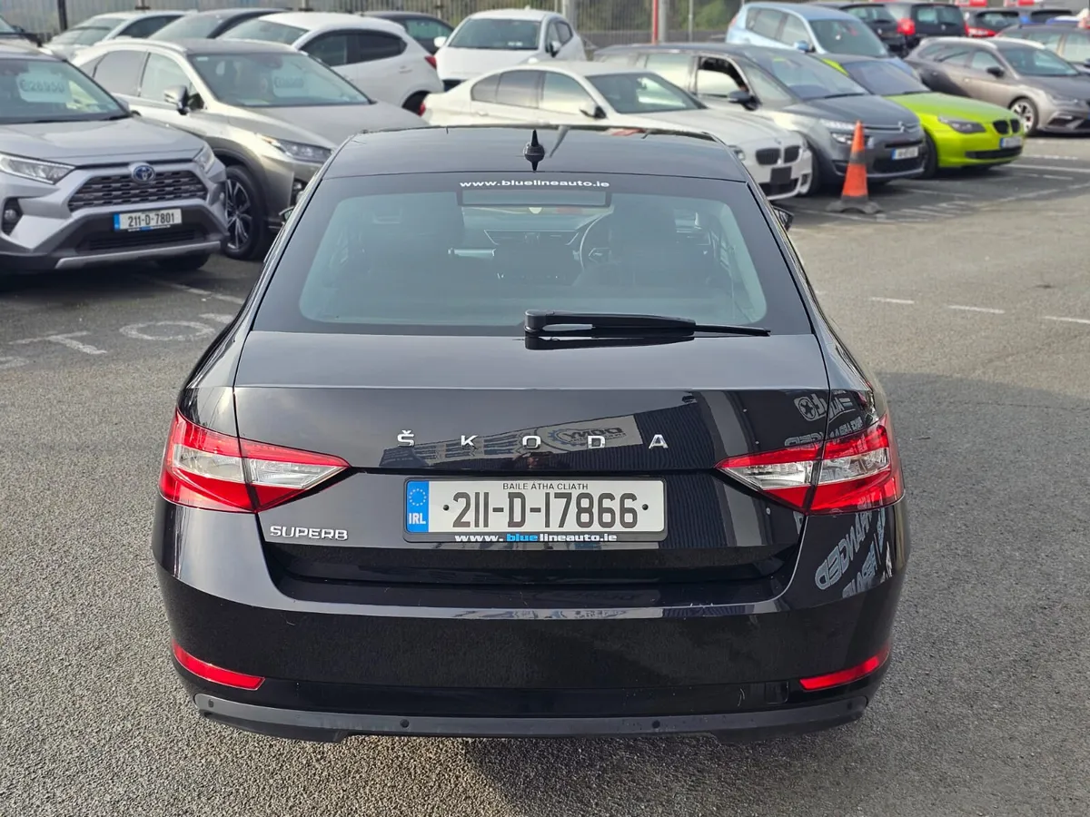 Skoda Superb Ambition Manual 2.0 Diesel 150ps (211 - Image 4