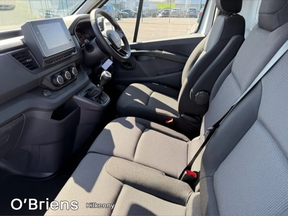 Renault Trafic Ll30 Advance 2.0 DCI 130 BHP With - Image 4