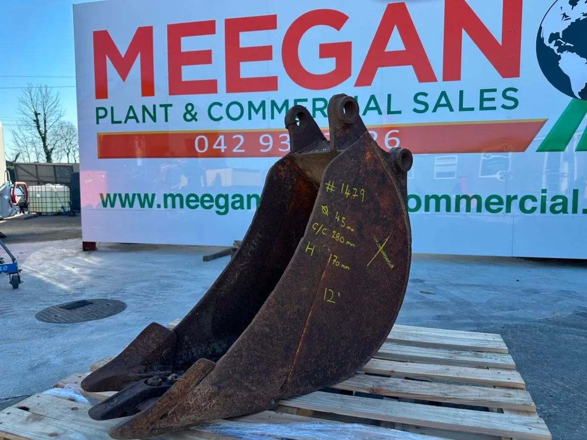 12" DIGGING BUCKET ... 45MM ... 1479 - Image 1