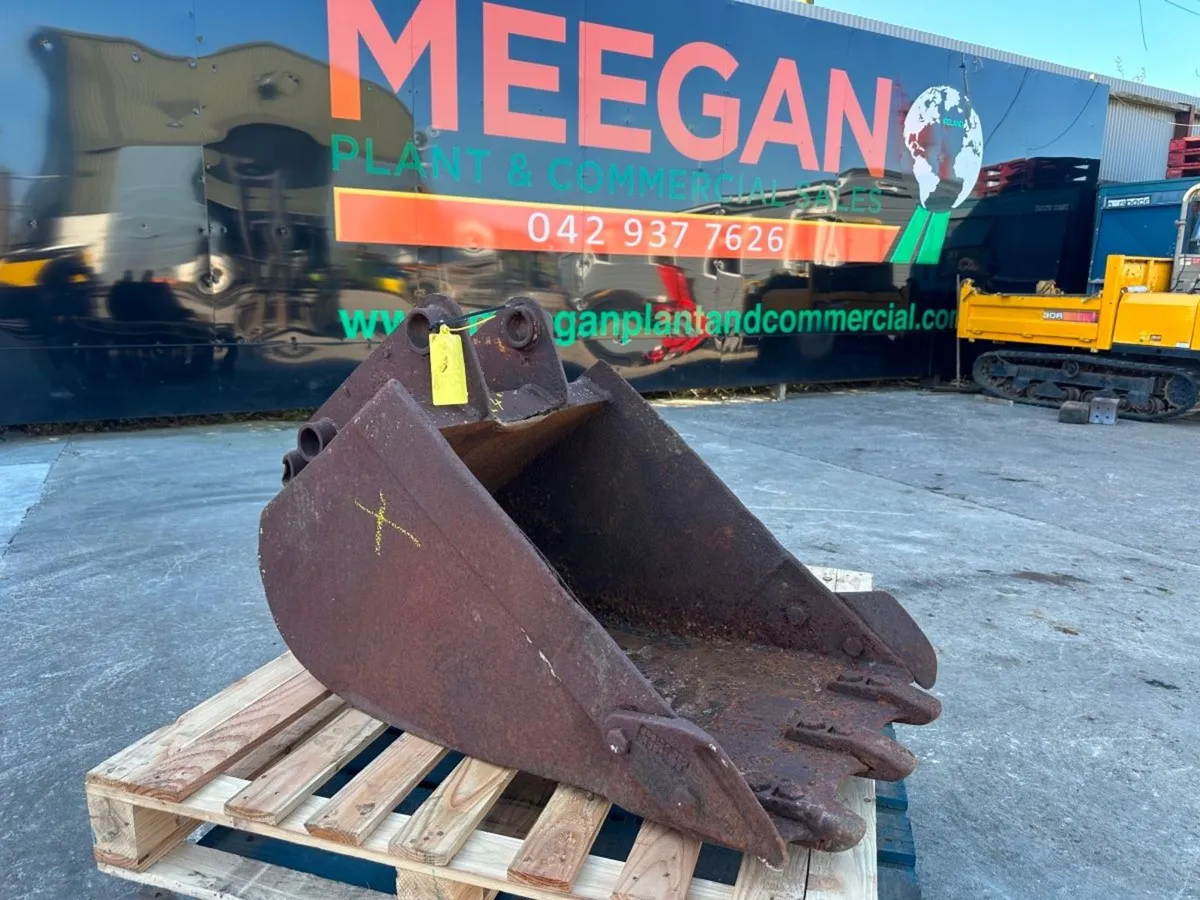 24" DIGGING BUCKET ... 45MM ...3CX ... 1473 - Image 1
