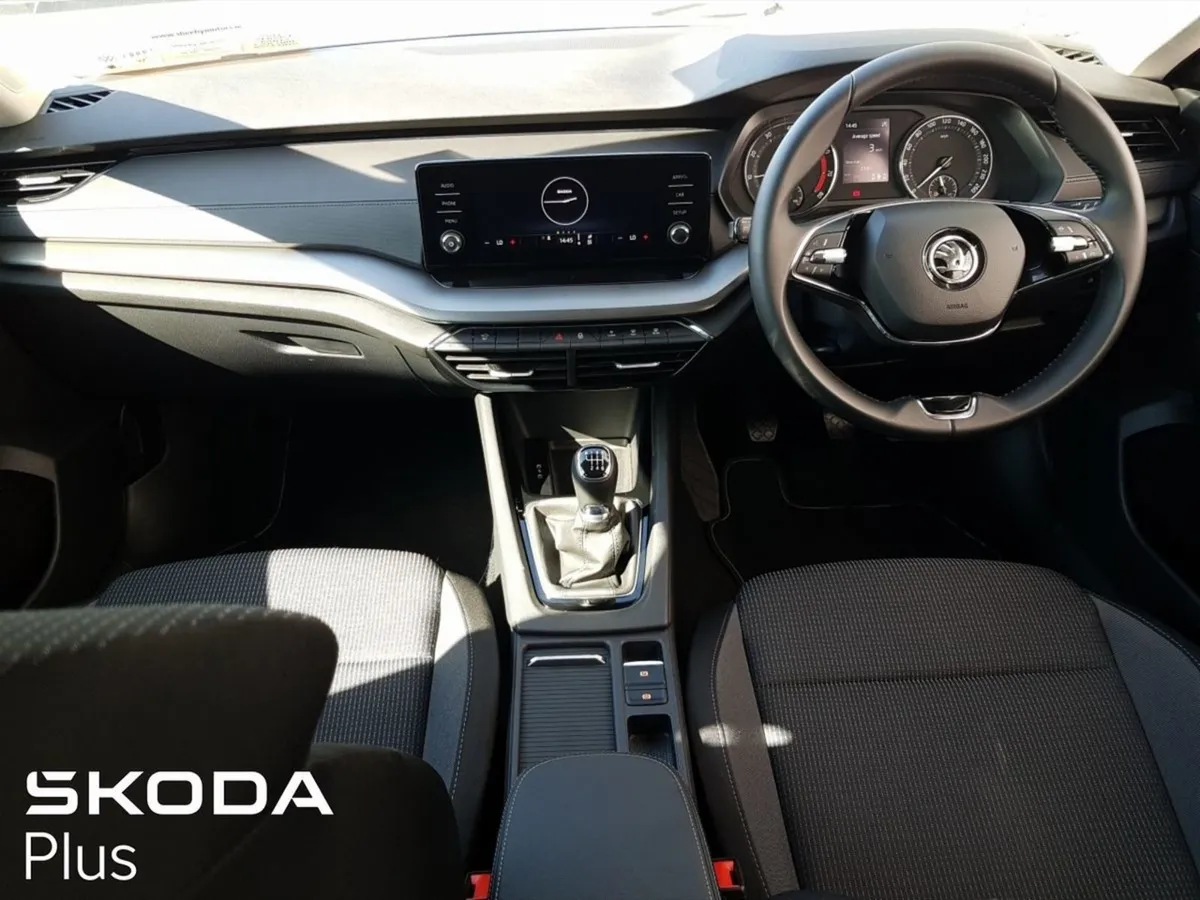 Skoda Octavia Octavia AMB 1.0tsi 110HP - Image 2