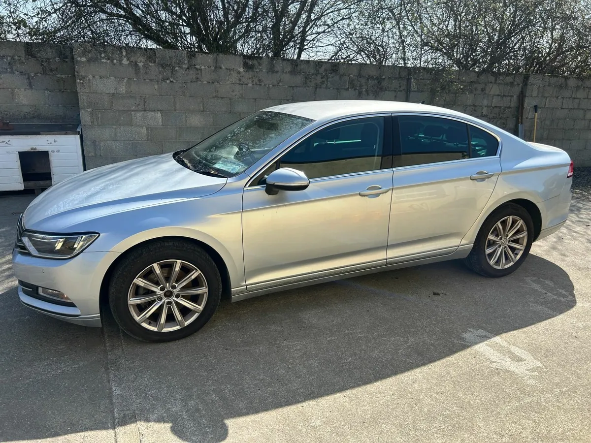 Volkswagen Passat 2018 - Image 4