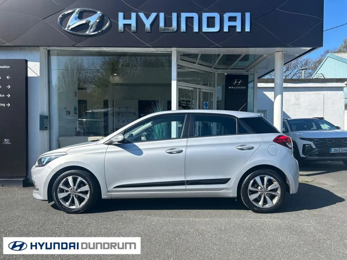Hyundai i20 Deluxe 5DR - Image 3