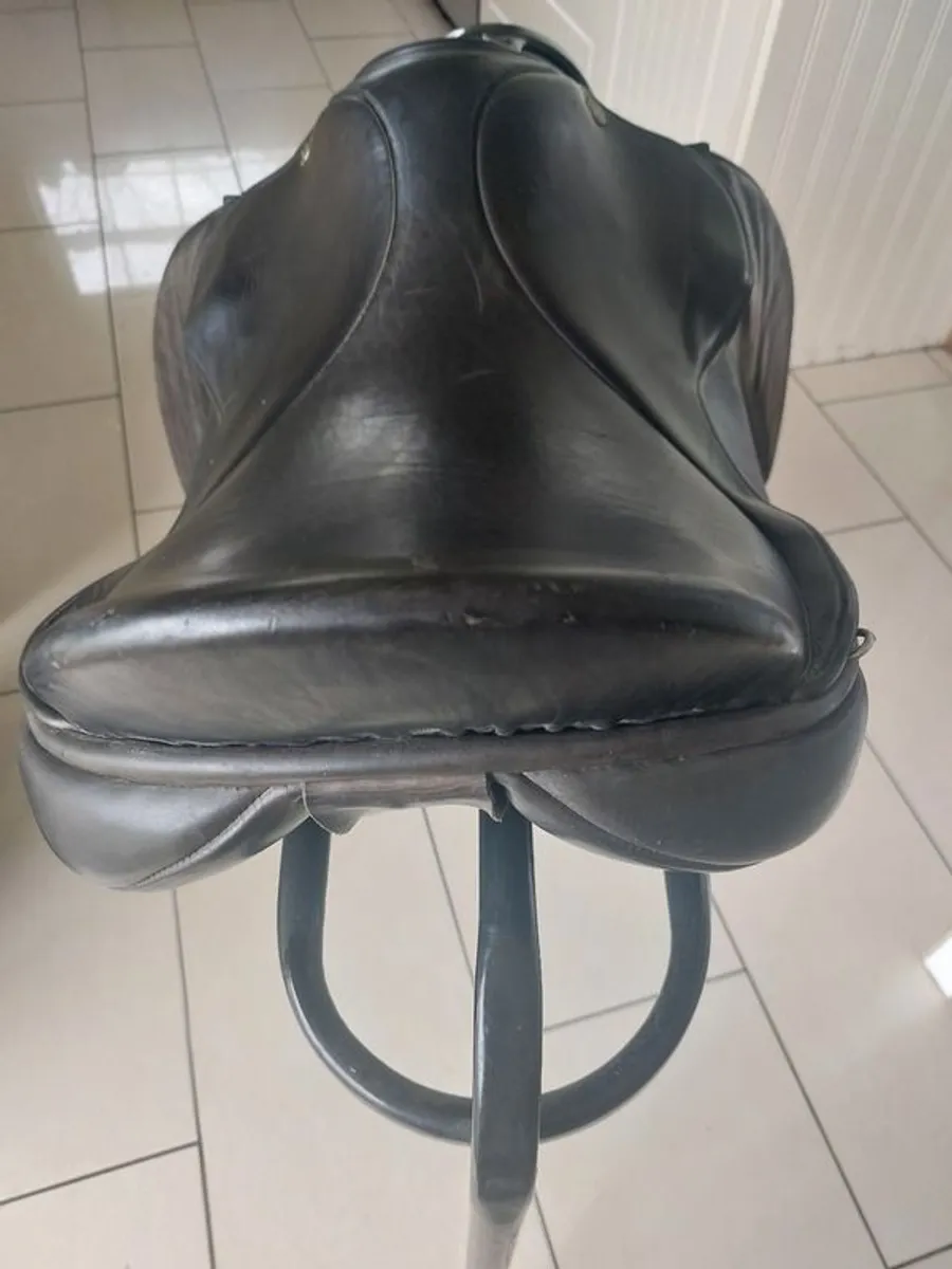 Black Falcon Saddle - Image 4