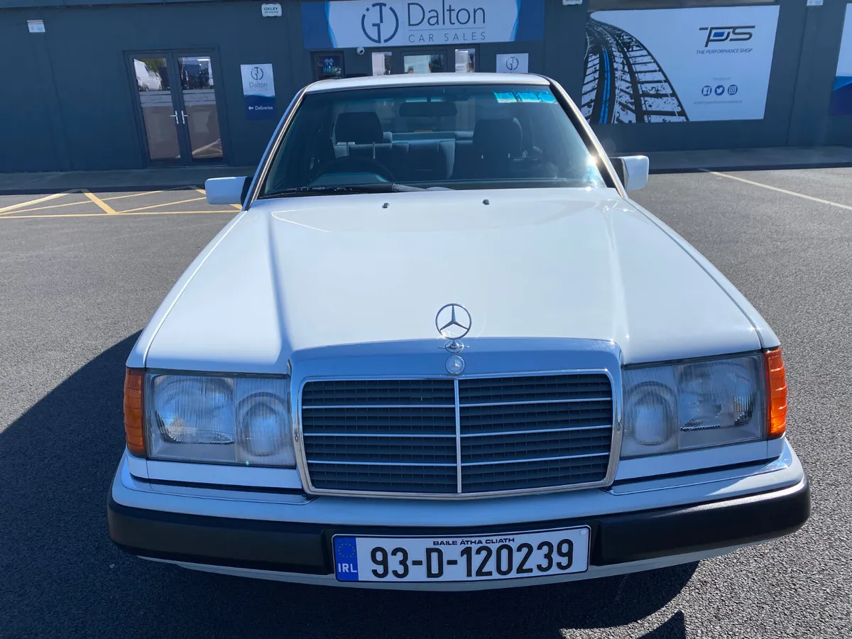 MERCEDES 280e 1993 AUTOMATIC LOW KLMS - Image 2