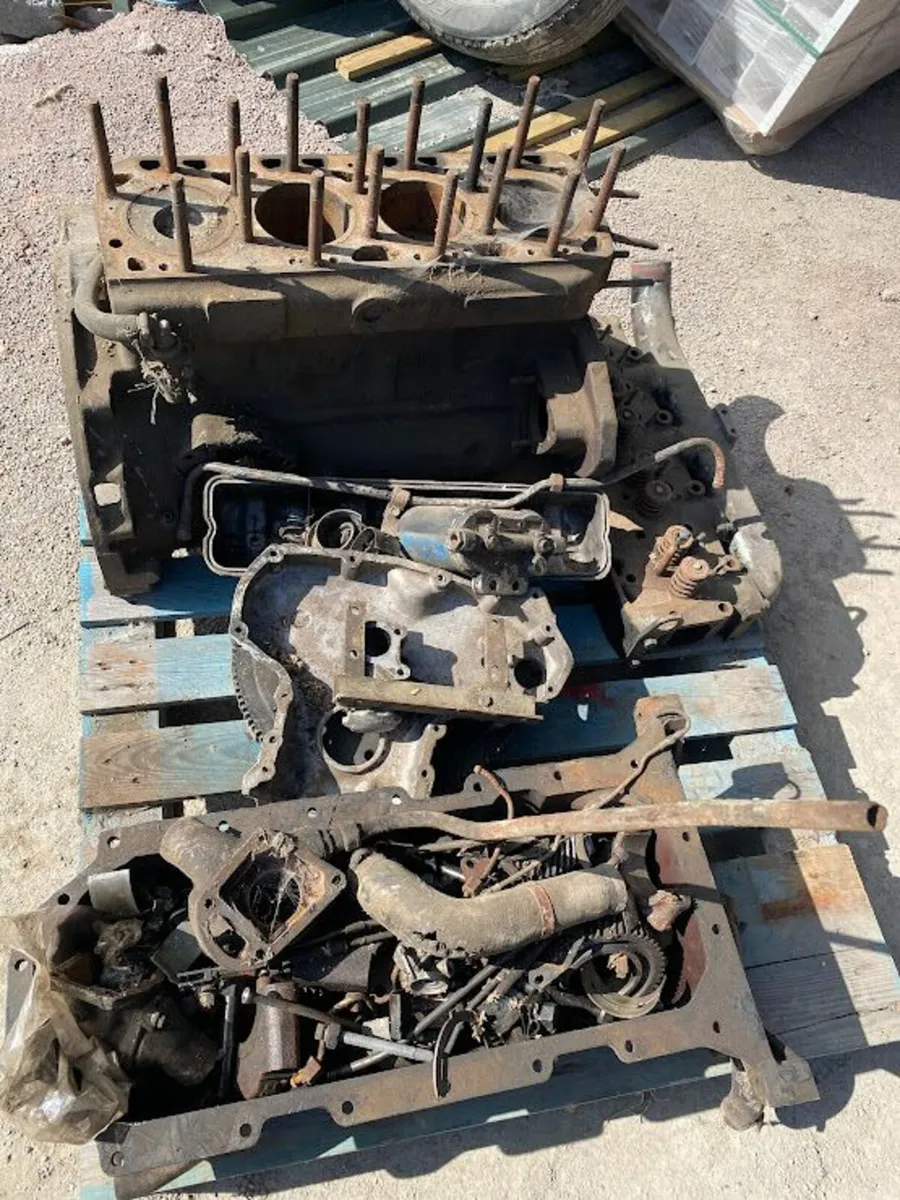 Zetor 8011 Engine parts - Image 1