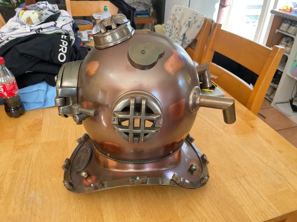 Vintage diving helmet - Image 1