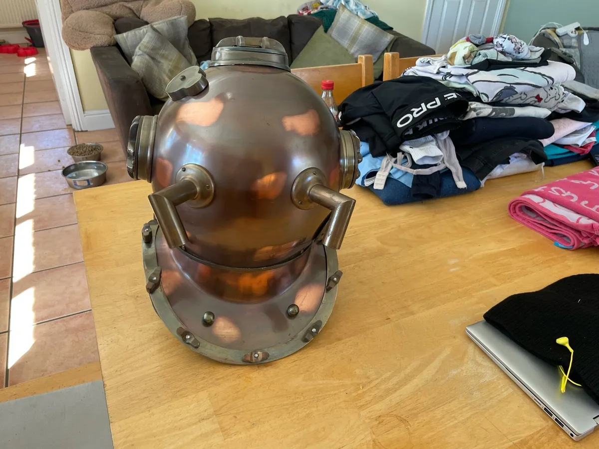 Vintage diving helmet - Image 4