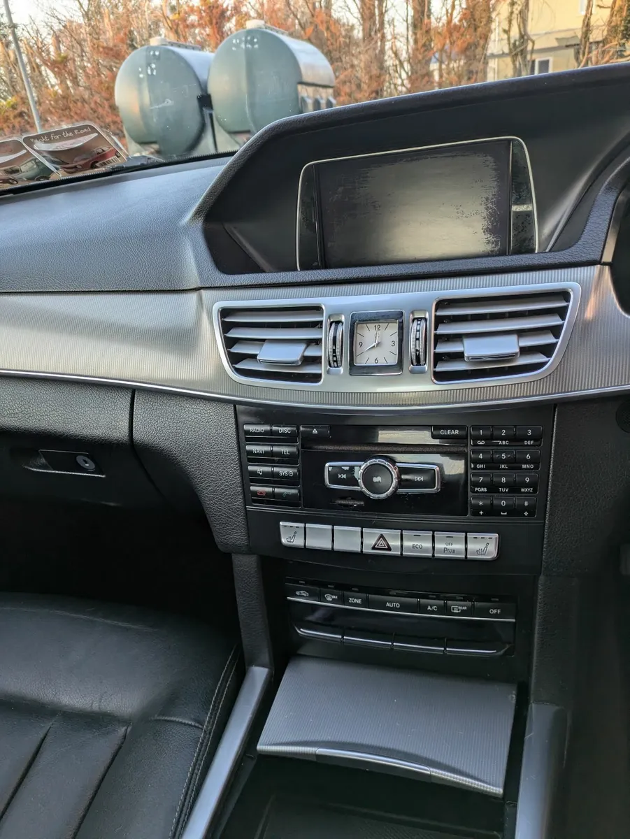 Mercedes-Benz E-Class 2015 - Image 4