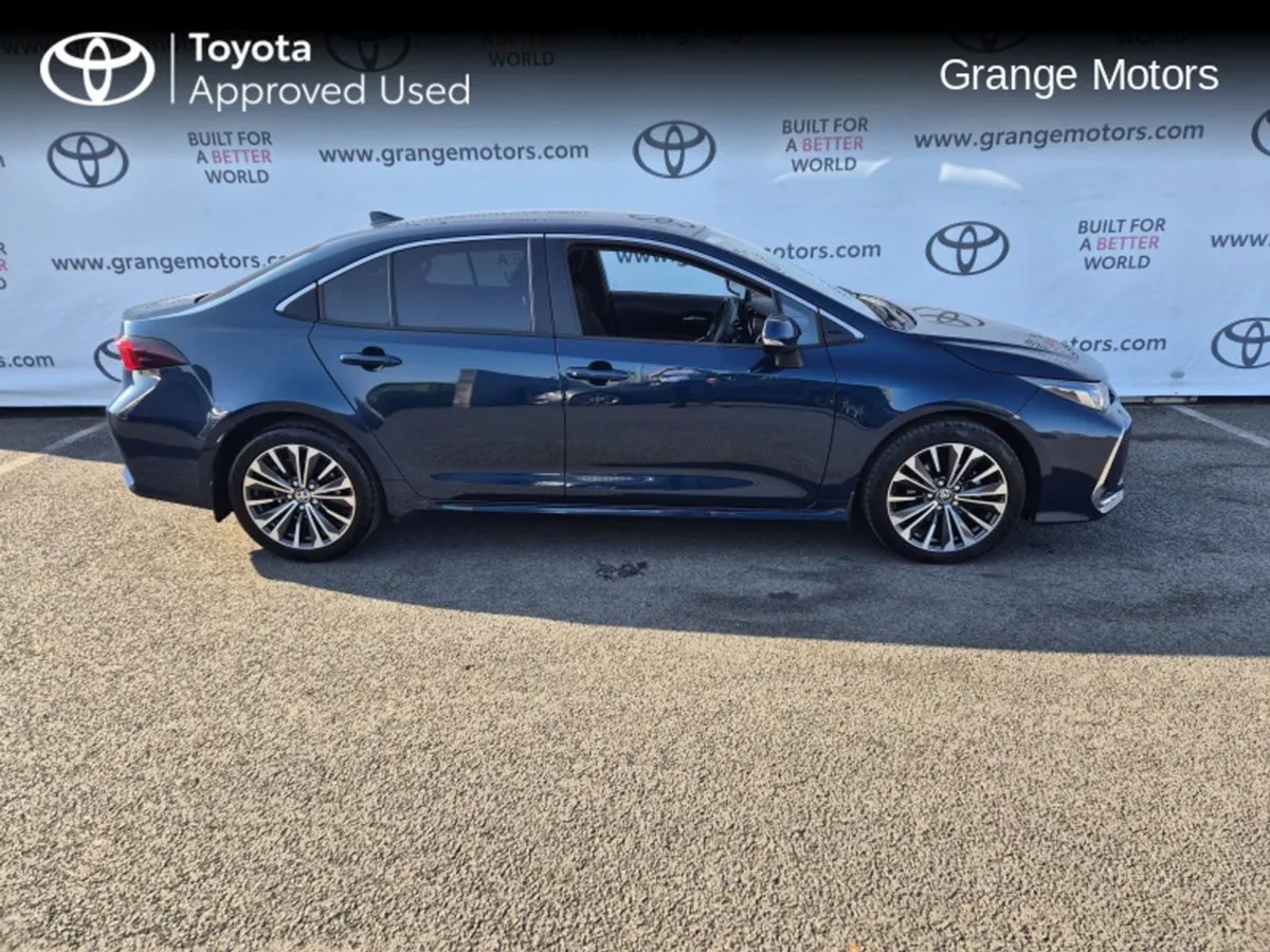 Toyota Corolla Luna Sport Saloon full Service His - Image 3