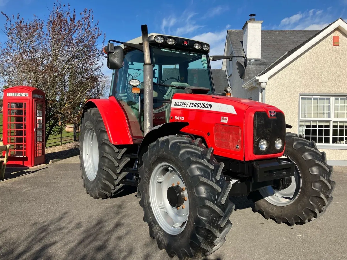 Massey Ferguson 5470 4 WD - Image 3