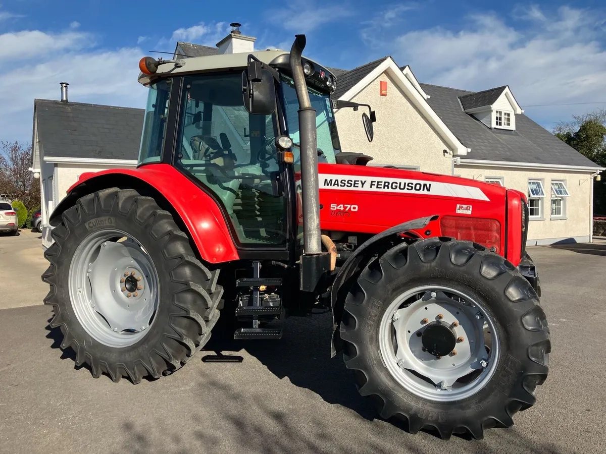 Massey Ferguson 5470 4 WD - Image 4