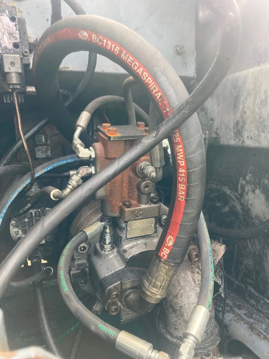 Hitachi ex 120-3 - Image 4
