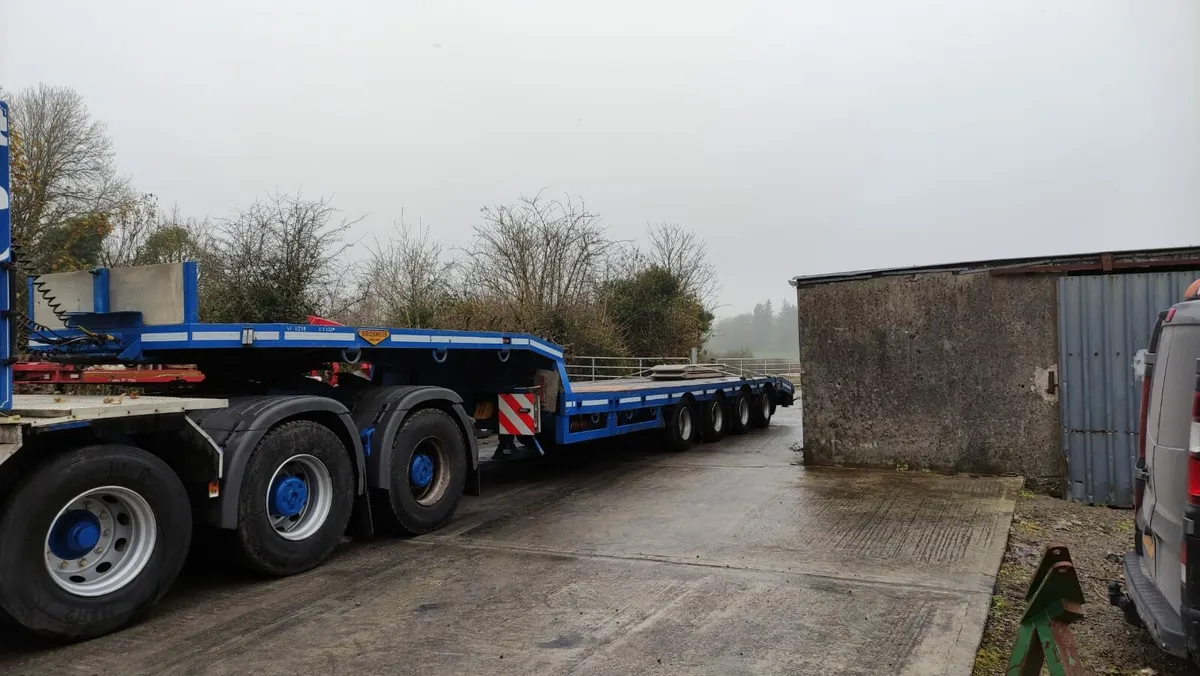 Broshuis 9ft extendable low loader - Image 1
