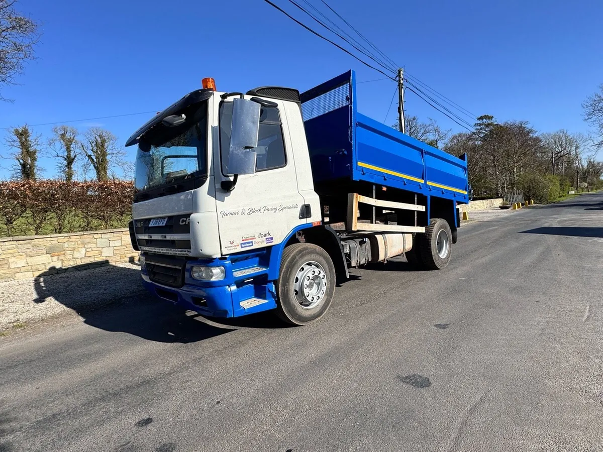 2011 Daf 65 tipper - Image 1
