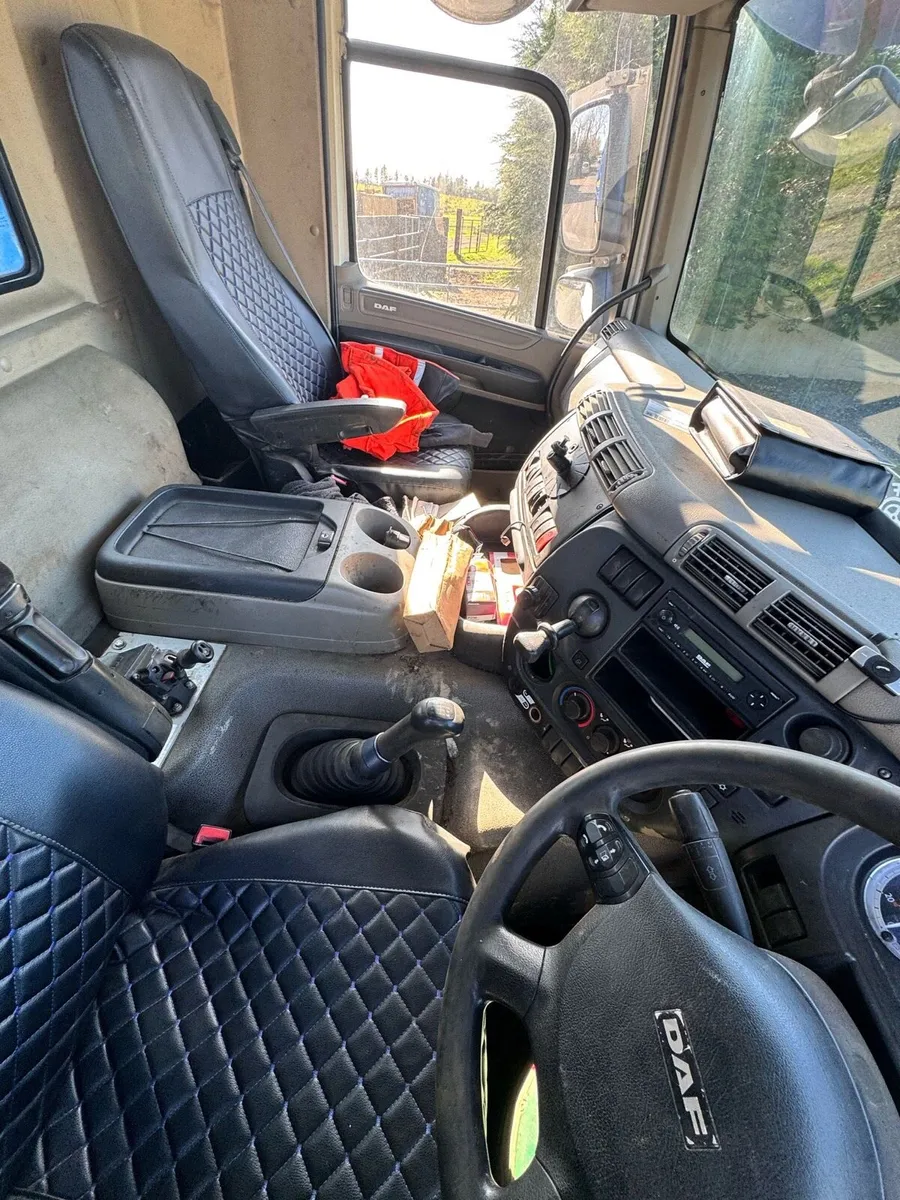 2011 Daf 65 tipper - Image 4